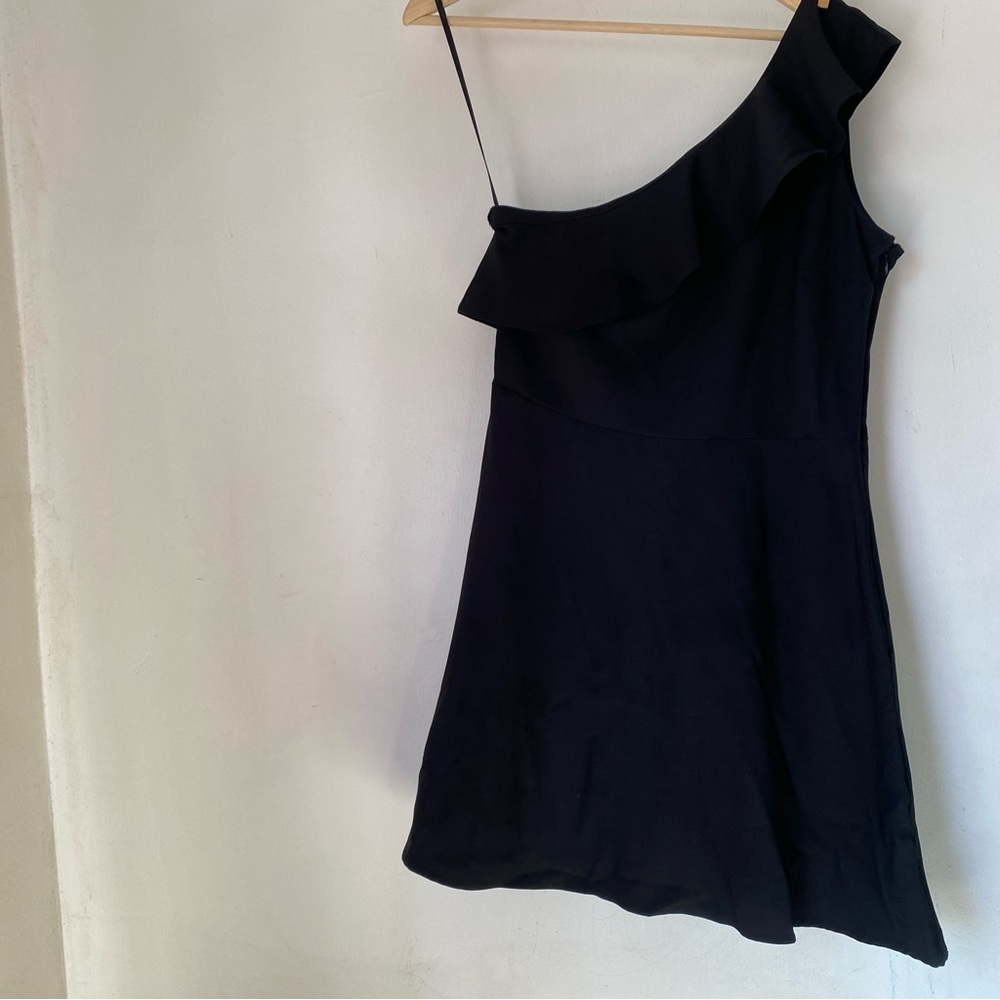 Banana Republic Factory 6 One Shoulder Dress.